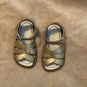 Salt Water sandals size 5 little girls